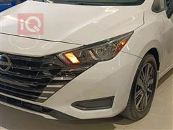 نيسان فيرسا